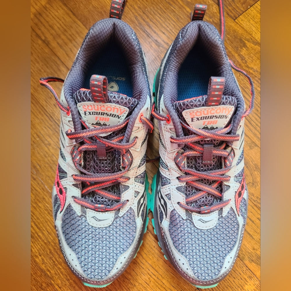 Saucony Excursion TR8 Women's Sneakers, Size 7.5 GREAT/Excellent Condition!